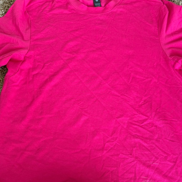 Lululemon Zeroed In Short-Sleeve Shirt – Bright Pink, Size Small (NWOT) - Picture 6 of 6